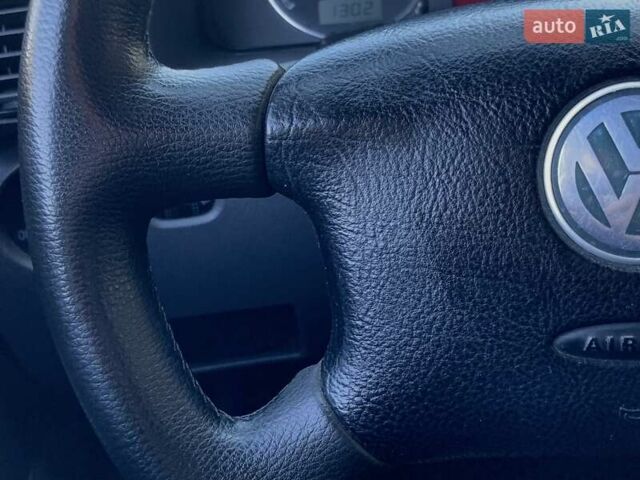 Черный Фольксваген Пассат, объемом двигателя 1.8 л и пробегом 390 тыс. км за 4355 $, фото 40 на Automoto.ua