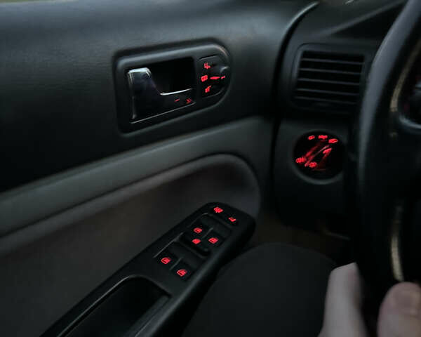 Черный Фольксваген Пассат, объемом двигателя 1.9 л и пробегом 359 тыс. км за 5200 $, фото 11 на Automoto.ua