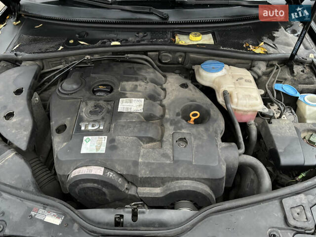 Чорний Фольксваген Пассат, об'ємом двигуна 1.9 л та пробігом 294 тис. км за 5000 $, фото 4 на Automoto.ua