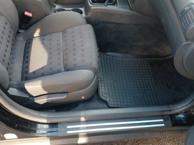 Фольксваген Пассат 2004 в Черкассах на Automoto.ua Черный Фольксваген Пассат, объемом двигателя 2 л и пробегом 274 тыс. км за 4300 $, фото 12 на Automoto.ua