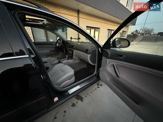 Черный Фольксваген Пассат, объемом двигателя 1.9 л и пробегом 359 тыс. км за 5200 $, фото 9 на Automoto.ua