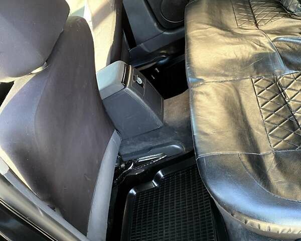 Чорний Фольксваген Пассат, об'ємом двигуна 1.9 л та пробігом 377 тис. км за 3700 $, фото 16 на Automoto.ua