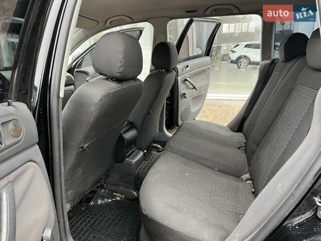 Черный Фольксваген Пассат, объемом двигателя 1.9 л и пробегом 328 тыс. км за 4200 $, фото 19 на Automoto.ua