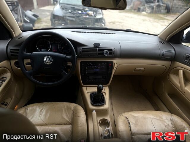 Черный Фольксваген Пассат, объемом двигателя 1.9 л и пробегом 454 тыс. км за 3500 $, фото 4 на Automoto.ua