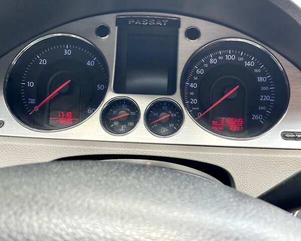 Черный Фольксваген Пассат, объемом двигателя 1.97 л и пробегом 313 тыс. км за 6500 $, фото 6 на Automoto.ua