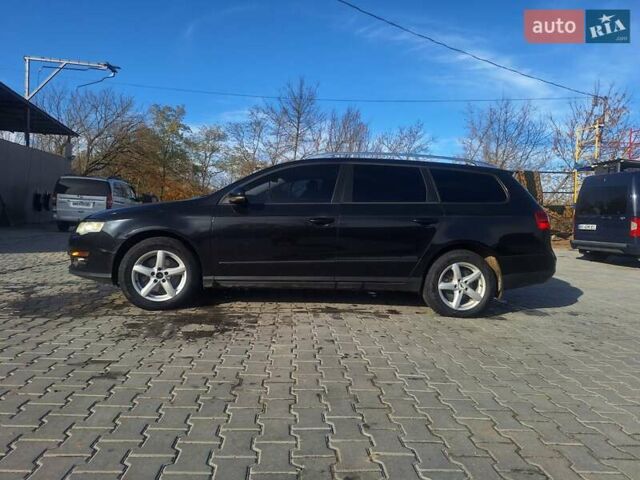Черный Фольксваген Пассат, объемом двигателя 1.97 л и пробегом 380 тыс. км за 5600 $, фото 6 на Automoto.ua