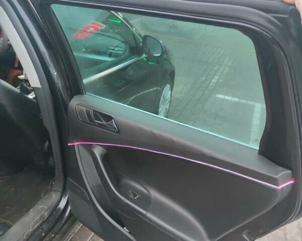 Черный Фольксваген Пассат, объемом двигателя 1.98 л и пробегом 275 тыс. км за 6500 $, фото 14 на Automoto.ua