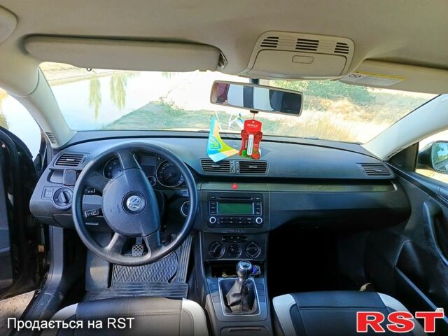 Черный Фольксваген Пассат, объемом двигателя 1.6 л и пробегом 222 тыс. км за 4700 $, фото 4 на Automoto.ua