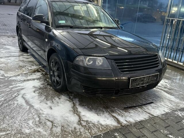 Чорний Фольксваген Пассат, об'ємом двигуна 1.9 л та пробігом 300 тис. км за 1999 $, фото 1 на Automoto.ua