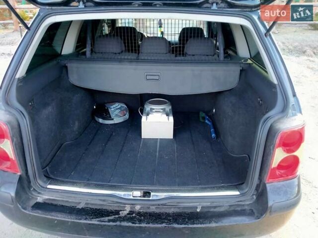 Чорний Фольксваген Пассат, об'ємом двигуна 1.6 л та пробігом 260 тис. км за 4500 $, фото 4 на Automoto.ua