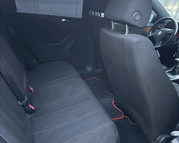 Черный Фольксваген Пассат, объемом двигателя 2 л и пробегом 317 тыс. км за 5450 $, фото 41 на Automoto.ua