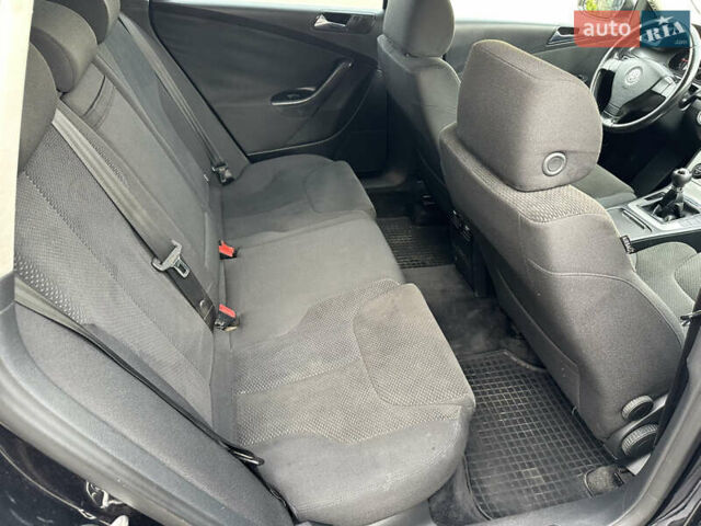 Чорний Фольксваген Пассат, об'ємом двигуна 1.9 л та пробігом 320 тис. км за 4750 $, фото 15 на Automoto.ua