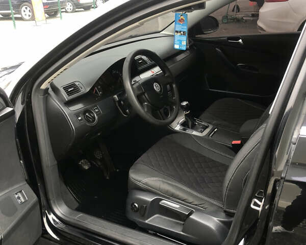 Черный Фольксваген Пассат, объемом двигателя 1.97 л и пробегом 311 тыс. км за 5350 $, фото 10 на Automoto.ua