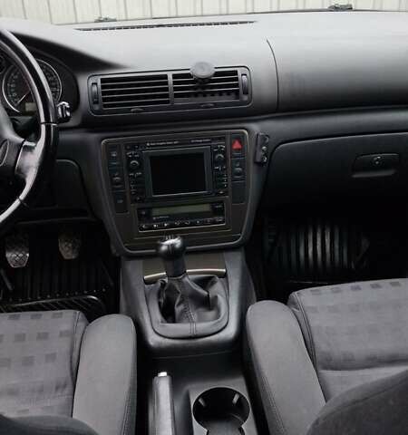 Чорний Фольксваген Пассат, об'ємом двигуна 2.5 л та пробігом 350 тис. км за 3950 $, фото 12 на Automoto.ua