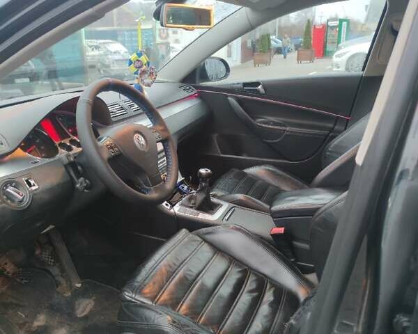 Черный Фольксваген Пассат, объемом двигателя 1.98 л и пробегом 275 тыс. км за 6500 $, фото 7 на Automoto.ua