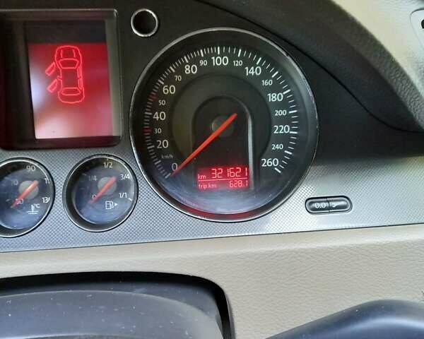 Чорний Фольксваген Пассат, об'ємом двигуна 1.6 л та пробігом 321 тис. км за 4800 $, фото 13 на Automoto.ua