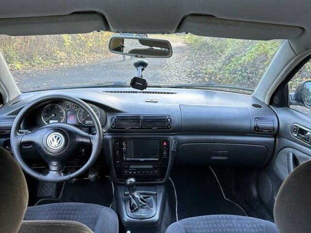 Черный Фольксваген Пассат, объемом двигателя 1.9 л и пробегом 230 тыс. км за 2799 $, фото 9 на Automoto.ua