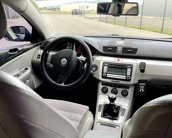 Черный Фольксваген Пассат, объемом двигателя 1.97 л и пробегом 313 тыс. км за 6500 $, фото 7 на Automoto.ua