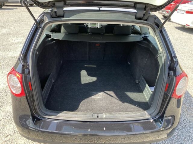 Чорний Фольксваген Пассат, об'ємом двигуна 2 л та пробігом 268 тис. км за 5799 $, фото 7 на Automoto.ua