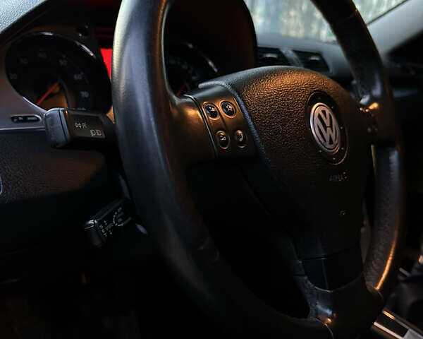 Черный Фольксваген Пассат, объемом двигателя 1.98 л и пробегом 267 тыс. км за 5000 $, фото 8 на Automoto.ua