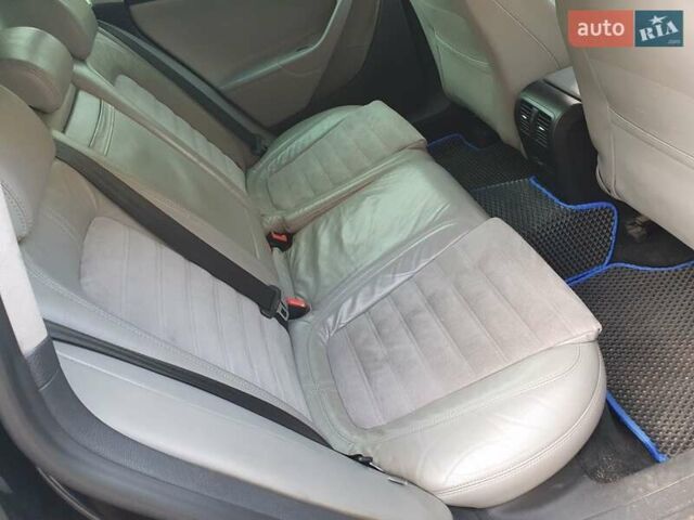 Черный Фольксваген Пассат, объемом двигателя 1.97 л и пробегом 250 тыс. км за 3999 $, фото 4 на Automoto.ua