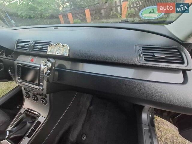 Черный Фольксваген Пассат, объемом двигателя 1.97 л и пробегом 340 тыс. км за 6100 $, фото 11 на Automoto.ua