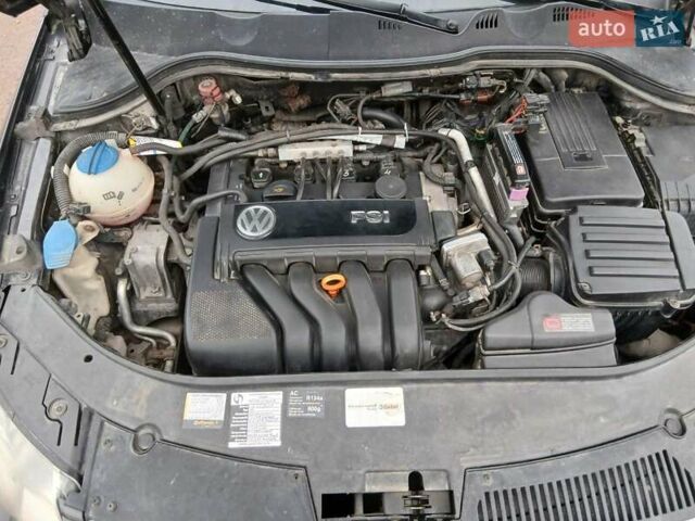 Черный Фольксваген Пассат, объемом двигателя 2 л и пробегом 290 тыс. км за 5200 $, фото 18 на Automoto.ua