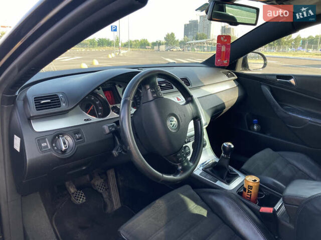 Черный Фольксваген Пассат, объемом двигателя 1.98 л и пробегом 240 тыс. км за 6400 $, фото 15 на Automoto.ua