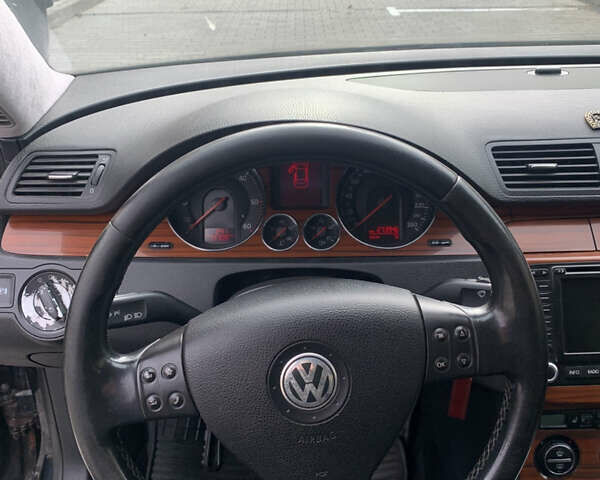 Черный Фольксваген Пассат, объемом двигателя 1.97 л и пробегом 274 тыс. км за 6500 $, фото 16 на Automoto.ua