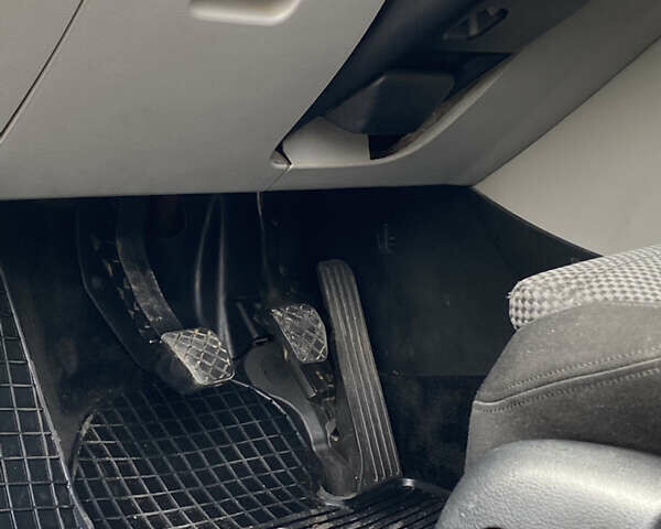 Черный Фольксваген Пассат, объемом двигателя 1.97 л и пробегом 317 тыс. км за 6450 $, фото 20 на Automoto.ua