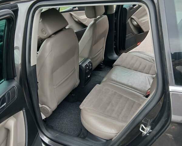 Черный Фольксваген Пассат, объемом двигателя 2 л и пробегом 290 тыс. км за 5200 $, фото 12 на Automoto.ua