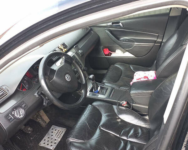 Черный Фольксваген Пассат, объемом двигателя 1.97 л и пробегом 350 тыс. км за 5700 $, фото 6 на Automoto.ua