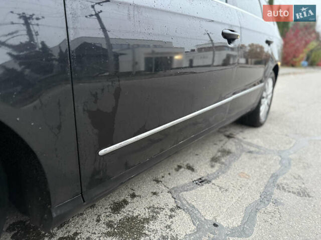 Черный Фольксваген Пассат, объемом двигателя 1.9 л и пробегом 300 тыс. км за 2400 $, фото 10 на Automoto.ua