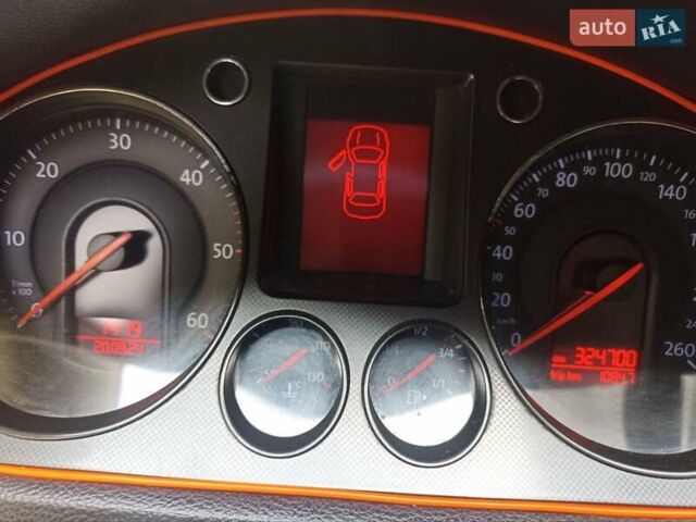 Черный Фольксваген Пассат, объемом двигателя 2 л и пробегом 325 тыс. км за 4300 $, фото 6 на Automoto.ua