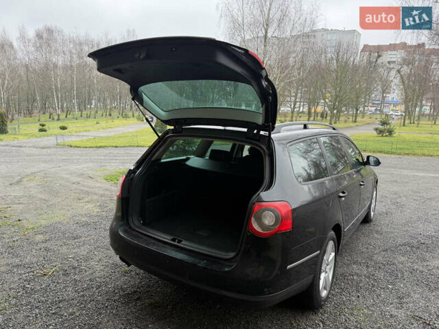 Чорний Фольксваген Пассат, об'ємом двигуна 2 л та пробігом 265 тис. км за 5400 $, фото 44 на Automoto.ua