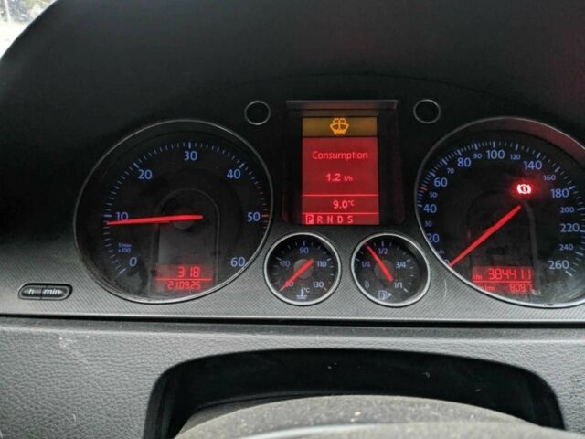 Чорний Фольксваген Пассат, об'ємом двигуна 2 л та пробігом 480 тис. км за 2137 $, фото 8 на Automoto.ua