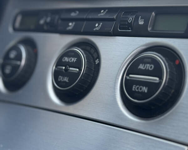 Чорний Фольксваген Пассат, об'ємом двигуна 2 л та пробігом 195 тис. км за 6450 $, фото 44 на Automoto.ua