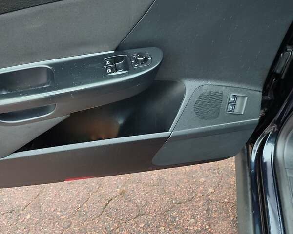 Черный Фольксваген Пассат, объемом двигателя 1.6 л и пробегом 243 тыс. км за 6799 $, фото 43 на Automoto.ua