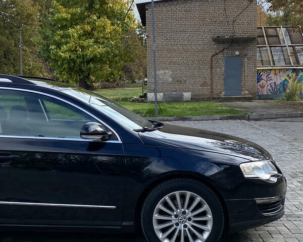 Черный Фольксваген Пассат, объемом двигателя 1.97 л и пробегом 317 тыс. км за 6450 $, фото 41 на Automoto.ua
