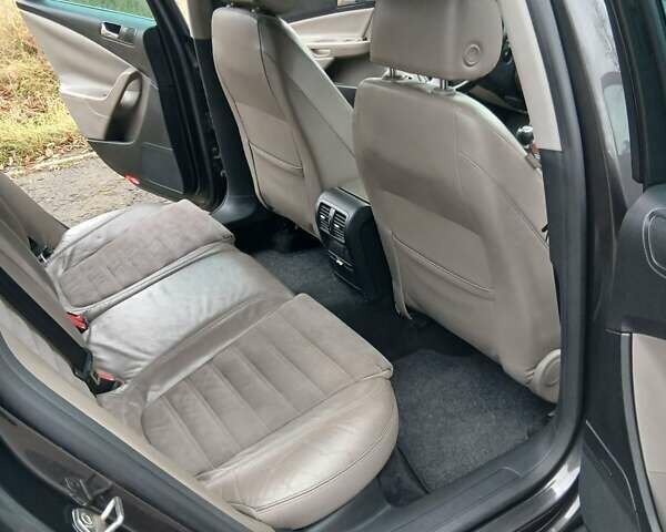 Черный Фольксваген Пассат, объемом двигателя 2 л и пробегом 290 тыс. км за 5200 $, фото 11 на Automoto.ua