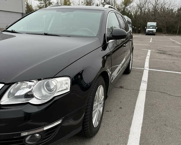 Черный Фольксваген Пассат, объемом двигателя 1.97 л и пробегом 342 тыс. км за 6900 $, фото 4 на Automoto.ua