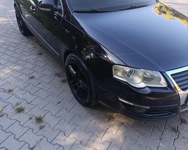 Черный Фольксваген Пассат, объемом двигателя 1.97 л и пробегом 375 тыс. км за 5500 $, фото 4 на Automoto.ua