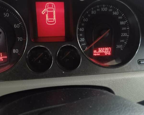 Чорний Фольксваген Пассат, об'ємом двигуна 1.98 л та пробігом 320 тис. км за 5600 $, фото 15 на Automoto.ua