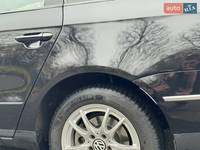 Черный Фольксваген Пассат, объемом двигателя 1.9 л и пробегом 438 тыс. км за 5950 $, фото 20 на Automoto.ua