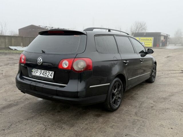 Черный Фольксваген Пассат, объемом двигателя 2 л и пробегом 400 тыс. км за 3350 $, фото 2 на Automoto.ua