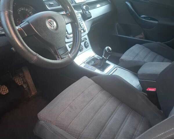 Черный Фольксваген Пассат, объемом двигателя 1.97 л и пробегом 340 тыс. км за 6100 $, фото 22 на Automoto.ua