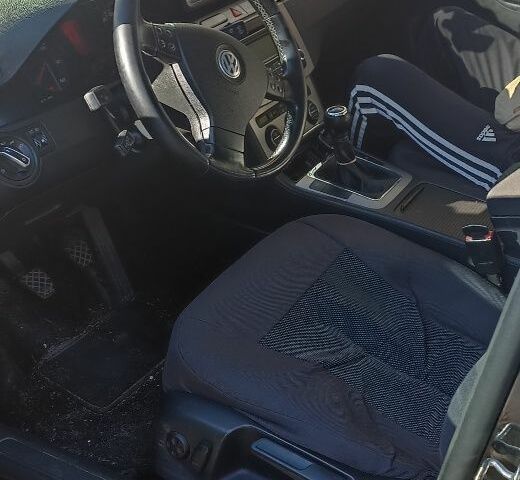 Фольксваген Пассат 2006 в Житомире на Automoto.ua Черный Фольксваген Пассат, объемом двигателя 2 л и пробегом 355 тыс. км за 5313 $, фото 2 на Automoto.ua