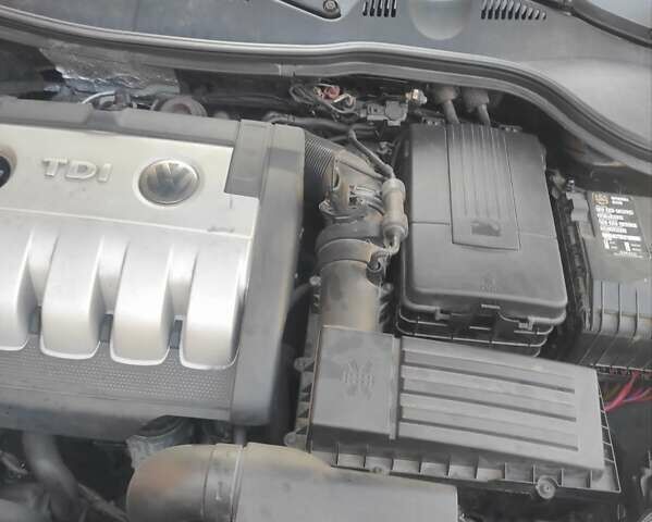 Черный Фольксваген Пассат, объемом двигателя 2 л и пробегом 370 тыс. км за 6700 $, фото 25 на Automoto.ua