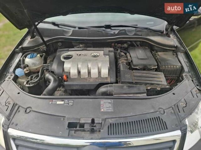 Черный Фольксваген Пассат, объемом двигателя 1.97 л и пробегом 340 тыс. км за 6100 $, фото 1 на Automoto.ua