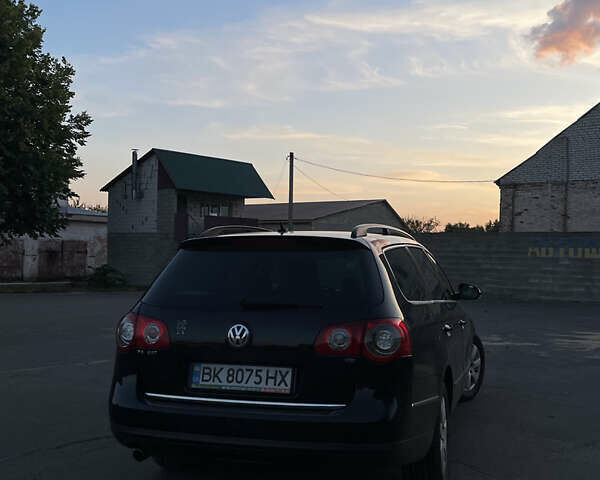 Чорний Фольксваген Пассат, об'ємом двигуна 1.6 л та пробігом 300 тис. км за 5700 $, фото 11 на Automoto.ua